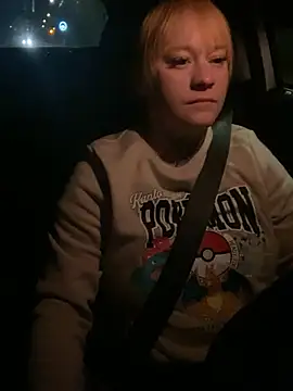 poussichienne online show from April 16, 2:45 am