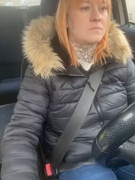 poussichienne online show from March 28, 11:11 am