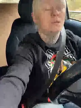 poussichienne online show from February 24, 11:22 am