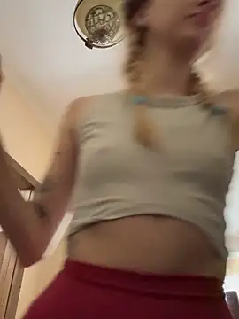 Snapshot of enjoy_my_beauty chatting on June 7, 6:29 am enjoy my beauty online show from June 7, 6:29 am