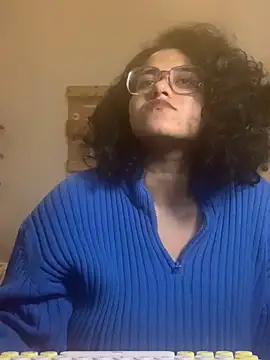 Snapshot of Curvydesifromgermany chatting on January 28, 6:17 pm Curvydesifromgermany online show from January 28, 6:17 pm