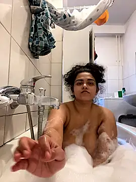 Curvydesifromgermany online show from January 15, 2:53 pm