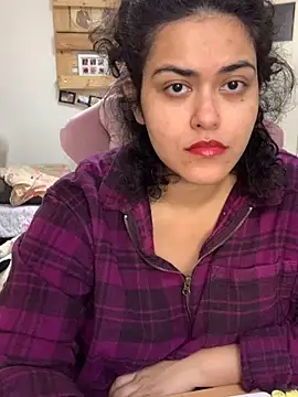 Curvydesifromgermany online show from November 6, 1:15 pm