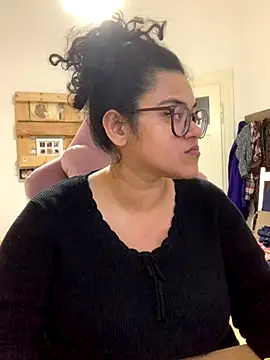 Curvydesifromgermany online show from November 24, 2:39 pm