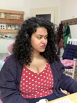 Snapshot of Curvydesifromgermany chatting on May 13, 12:12 pm Curvydesifromgermany online show from May 13, 12:12 pm