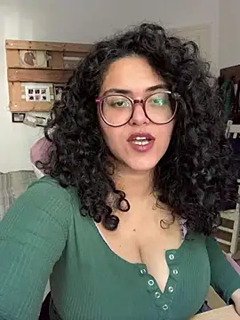 Curvydesifromgermany online show from June 14, 3:57 pm
