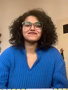 Snapshot of Curvydesifromgermany chatting on January 28, 2:42 pm Curvydesifromgermany online show from January 28, 2:42 pm