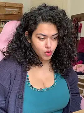 Curvydesifromgermany online show from April 10, 10:55 am