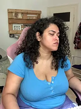 Curvydesifromgermany online show from July 17, 10:34 am