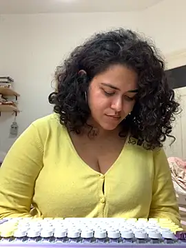 Snapshot of Curvydesifromgermany chatting on September 9, 8:35 am Curvydesifromgermany online show from September 9, 8:35 am