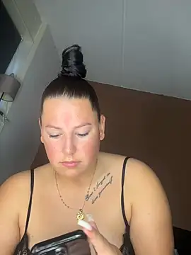 xlinastarrx online show from May 8, 4:49 am