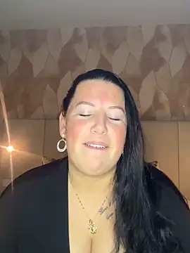 xlinastarrx online show from April 11, 1:37 pm