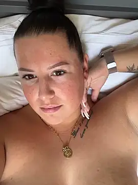 xlinastarrx online show from April 19, 9:32 am