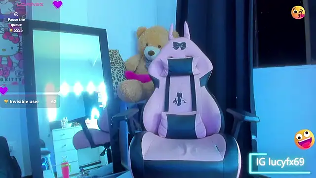 Snapshot of Grrkat chatting on March 18, 6:50 am Grrkat online show from March 18, 6:50 am