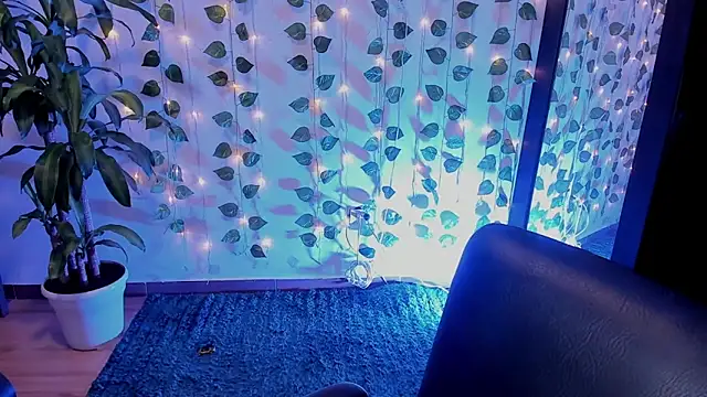 Snapshot of mariiana-diaz chatting on February 26, 7:21 pm mariiana-diaz online show from February 26, 7:21 pm