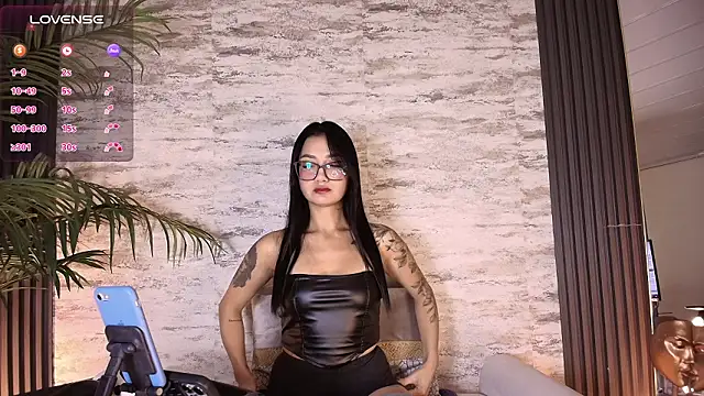 mariiana-diaz online show from February 26, 2:06 pm