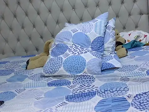 Snapshot of Curvy_matilda chatting on February 6, 5:03 am Curvy matilda online show from February 6, 5:03 am