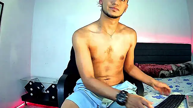 Kevin Torres online show from November 27, 4:18 pm