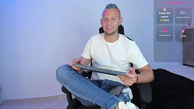 Damon Bakert online show from December 1, 8:32 pm