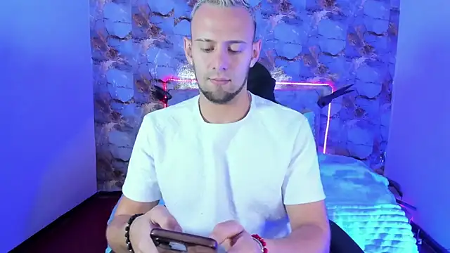 Damon Bakert online show from June 22, 2:36 pm