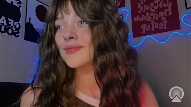 Emilia0 0 7 online show from February 21, 8:44 pm