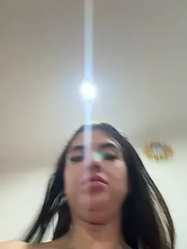 Snapshot of annavi_ chatting on July 16, 12:07 am annavi online show from July 16, 12:07 am