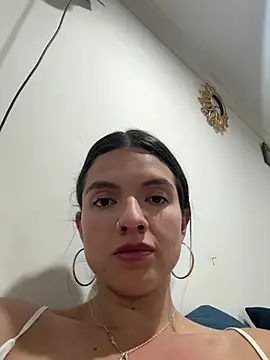Snapshot of annavi_ chatting on July 8, 1:08 am annavi online show from July 8, 1:08 am