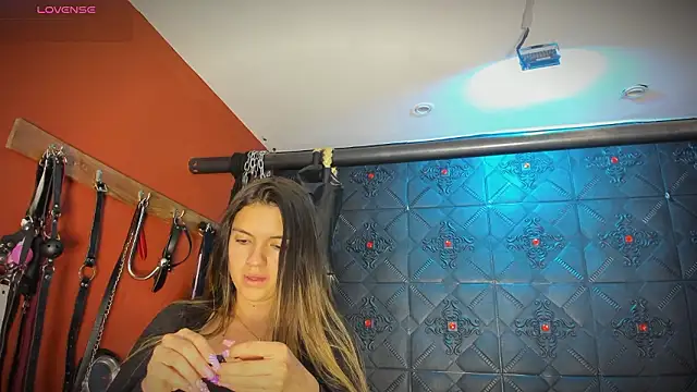 annavi  online show from March 21, 12:09 pm