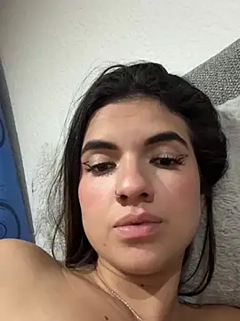 Snapshot of annavi_ chatting on July 14, 2:05 am annavi online show from July 14, 2:05 am