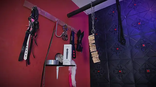 annavi  online show from April 2, 3:19 pm