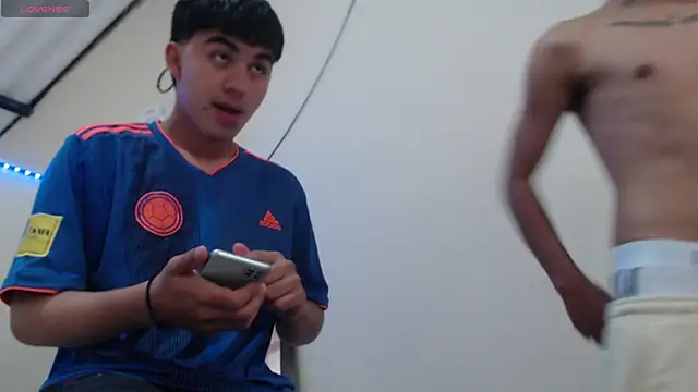 Snapshot of Lukas_strong chatting on November 16, 2:33 pm Lukas strong online show from November 16, 2:33 pm