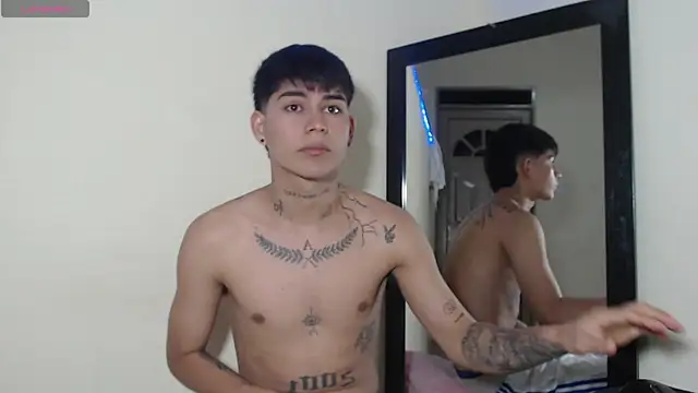 Snapshot of Lukas_strong chatting on November 28, 9:59 pm Lukas strong online show from November 28, 9:59 pm