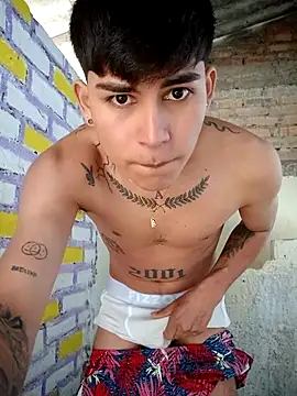 Snapshot of Lukas_strong chatting on October 18, 1:24 pm Lukas strong online show from October 18, 1:24 pm