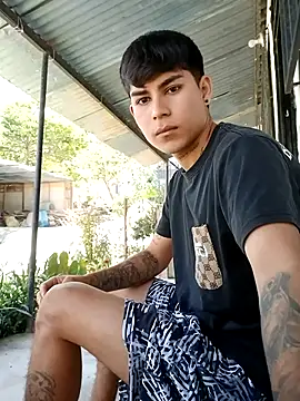 Snapshot of Lukas_strong chatting on September 23, 2:46 pm Lukas strong online show from September 23, 2:46 pm