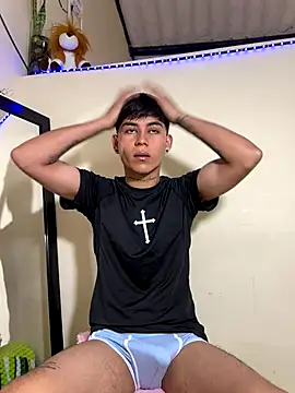 Snapshot of Lukas_strong chatting on November 26, 12:38 pm Lukas strong online show from November 26, 12:38 pm