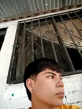 Snapshot of Lukas_strong chatting on October 4, 4:19 pm Lukas strong online show from October 4, 4:19 pm