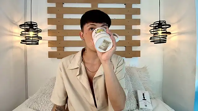 Snapshot of Steev_Novoa chatting on March 20, 4:29 am Steev Novoa online show from March 20, 4:29 am
