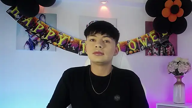 Snapshot of Steev_Novoa chatting on October 17, 8:54 pm Steev Novoa online show from October 17, 8:54 pm