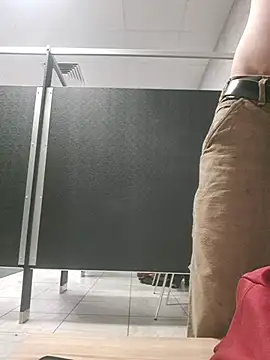 Snapshot of bigdickdaddy2184 chatting on February 26, 12:49 pm bigdickdaddy2184 online show from February 26, 12:49 pm