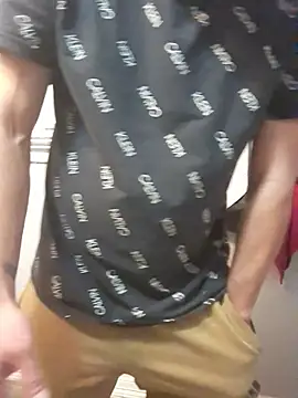 Snapshot of bigdickdaddy2184 chatting on November 8, 10:08 am bigdickdaddy2184 online show from November 8, 10:08 am