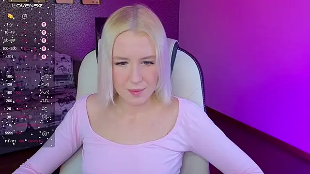 Snapshot of Selenatrend chatting on February 4, 7:14 am Selenatrend online show from February 4, 7:14 am