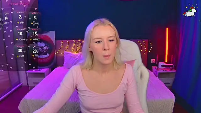 Snapshot of Selenatrend chatting on February 10, 12:04 pm Selenatrend online show from February 10, 12:04 pm