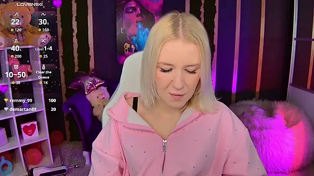 Snapshot of Selenatrend chatting on March 4, 12:13 pm Selenatrend online show from March 4, 12:13 pm