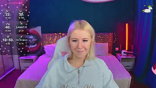 Snapshot of Selenatrend chatting on February 17, 12:13 pm Selenatrend online show from February 17, 12:13 pm