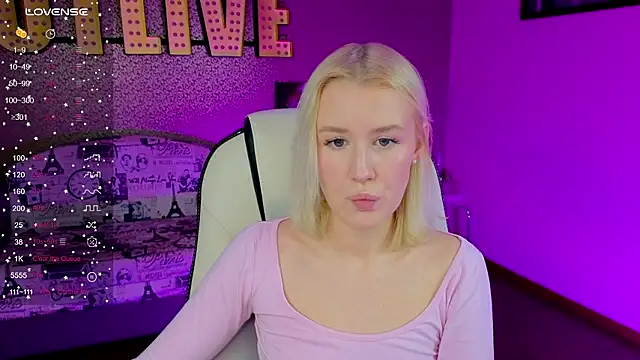 Snapshot of Selenatrend chatting on February 12, 12:05 pm Selenatrend online show from February 12, 12:05 pm