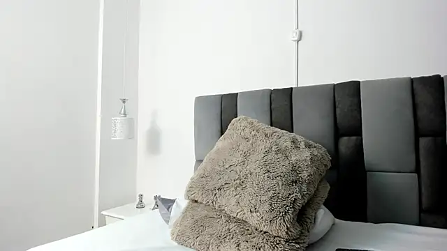 Dei v 48 online show from March 13, 11:05 pm