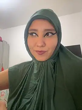 Snapshot of hannahayat chatting on November 8, 8:23 pm hannahayat online show from November 8, 8:23 pm