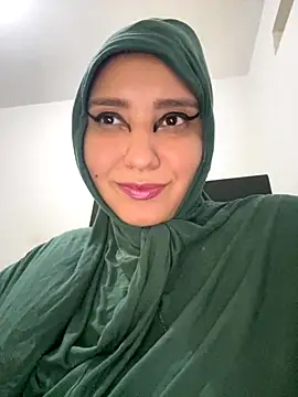 Snapshot of hannahayat chatting on October 22, 11:47 pm hannahayat online show from October 22, 11:47 pm