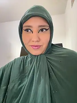 Snapshot of hannahayat chatting on October 23, 2:38 pm hannahayat online show from October 23, 2:38 pm