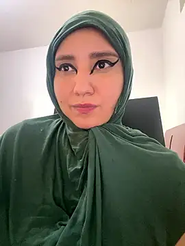 hannahayat online show from January 17, 8:45 pm